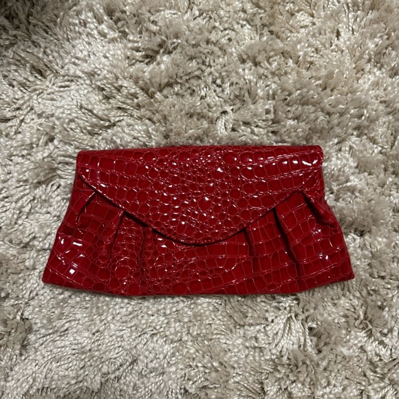 Clutch - Picture 1 of 3